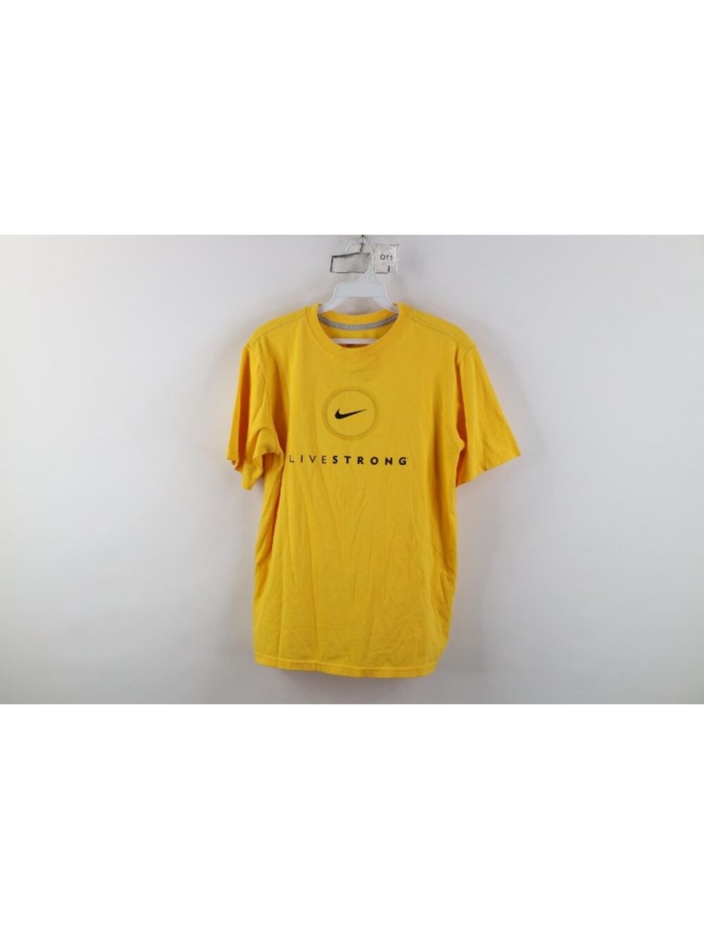 Vintage Nike Livestrong Boys Large Lance Armstrong Center Swoosh T-Shirt Yellow